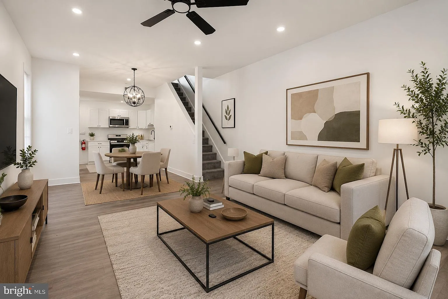 3 bed, 1.5 bath, 1200 sqft, $2,200 — Photo 4