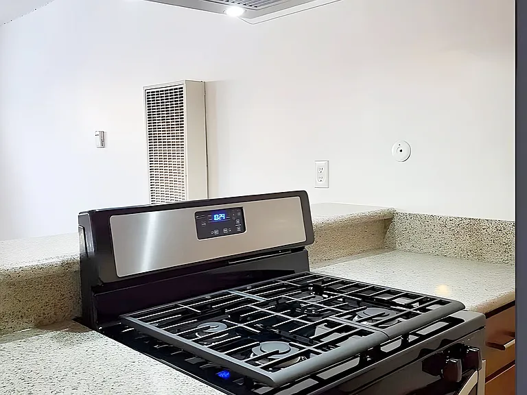 2025 Sepulveda Blvd #7 — Photo 6