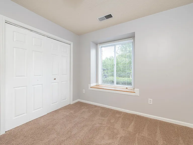 1450 Vintage Cir — Photo 14