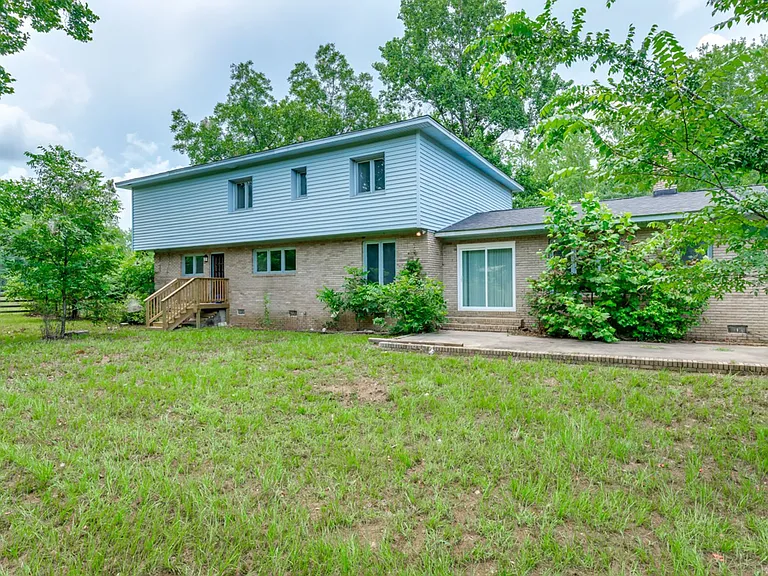 400 Derby Ln #2 — Photo 31