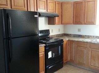 1 Amesbury St APT F, Worcester, MA 01605