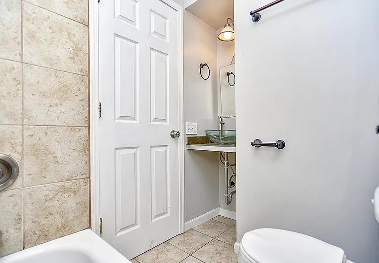 5409 Lansdowne Ave #5411 — Photo 4