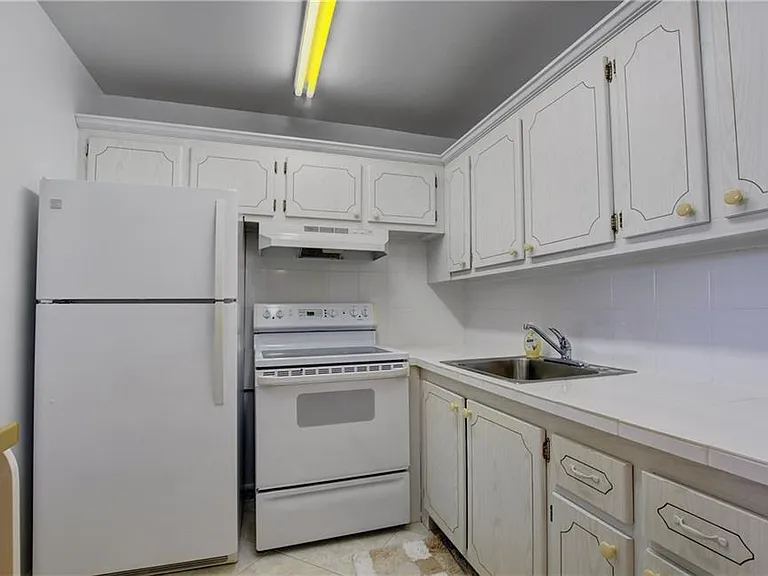 66 Cambridge Rd E #C — Photo 5