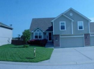 366 SW Chatham Pl, Lees Summit, MO 64082