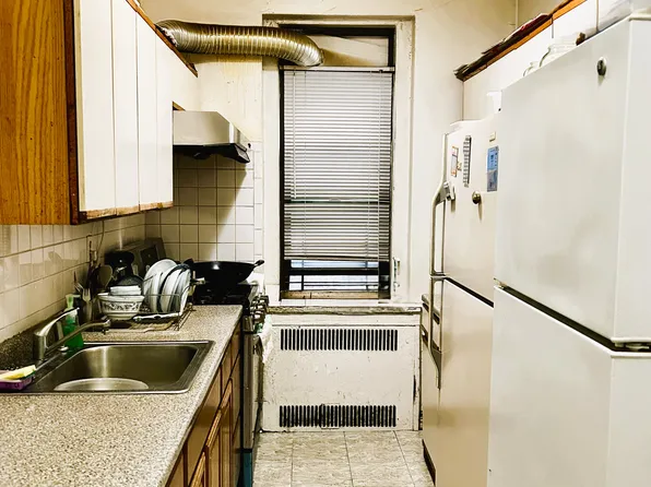 41-09 41st Street image 15 of 29