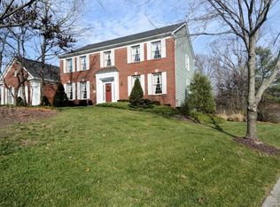 124 Charterhouse Ct, Powell, OH