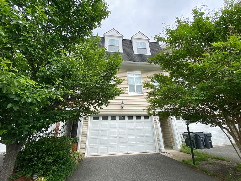 258 Woodstream Blvd — Photo 1