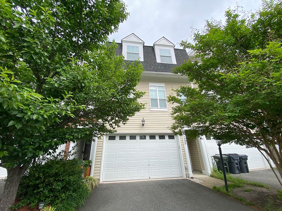 1st image of 258 Woodstream Blvd