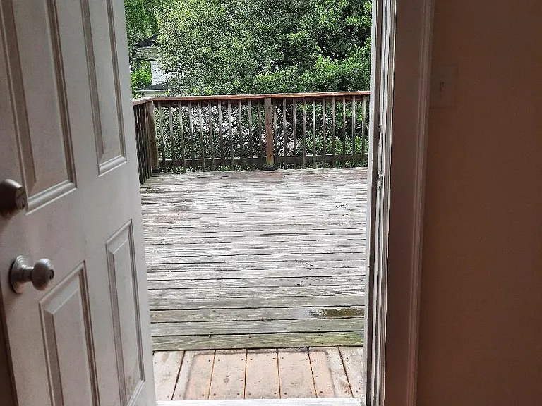 Outdoor deck
