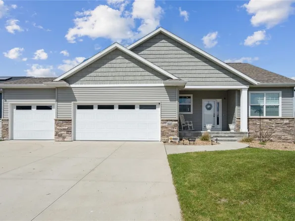 2868 Royal Oak Ridge Rd, Marion, IA 52302