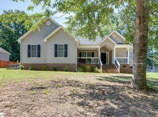 521 Davenport Rd, Simpsonville, SC 29680