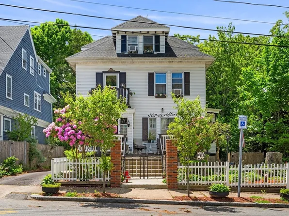 290 Green St, Brockton, MA 02301