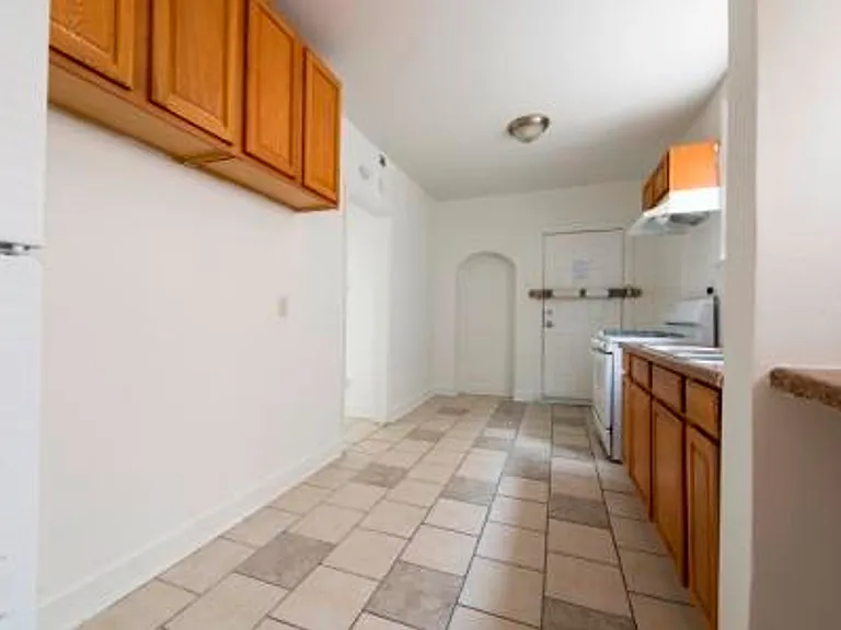 7722 S Kingston Ave — Photo 18