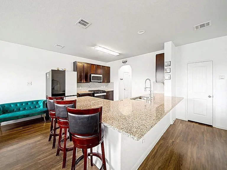 5742 Adelaide River Dr — Photo 6