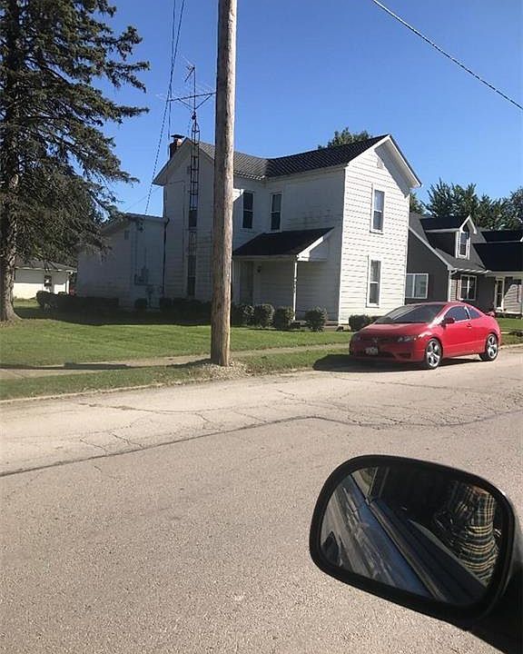 1st image of 211 Jefferson St