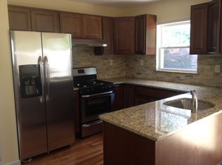 32 Jane Dr, North Babylon, NY 11703