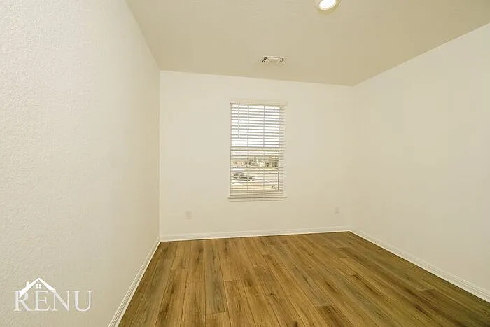 101 Scarborough Bnd — Photo 14