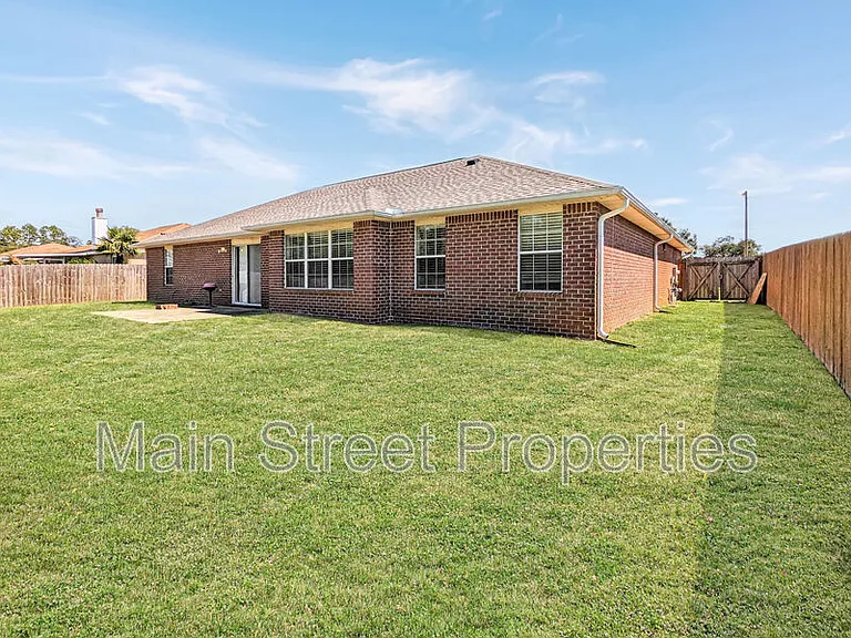 734 Marlinspike Dr — Photo 2