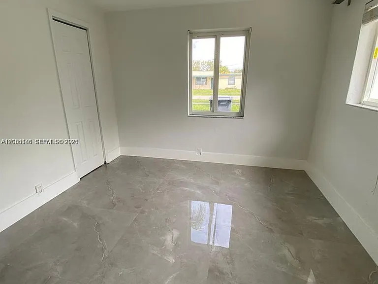 112 Ronald Rd — Photo 9