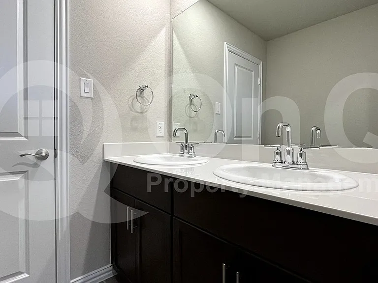 1608 Lannon Ln — Photo 30