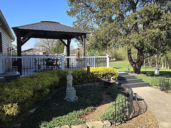 4th image of 6578 Emerald Dr