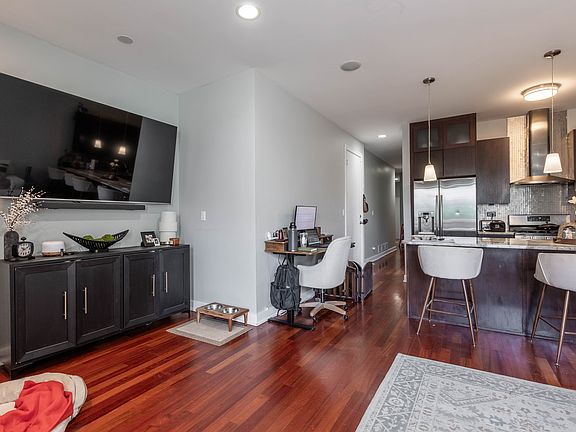 5th image of 614 N Ogden St #1