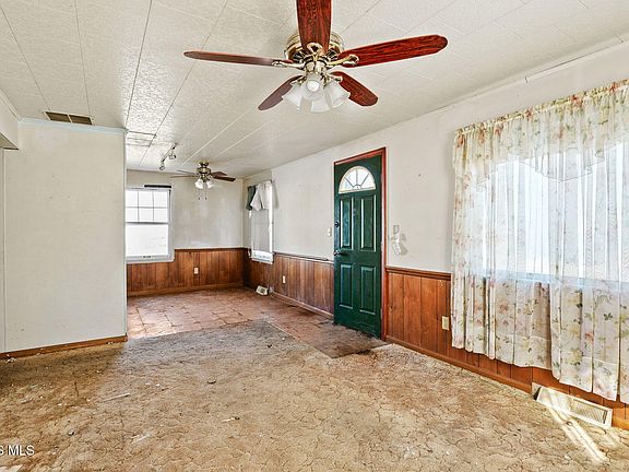 3rd image of 205 Main St