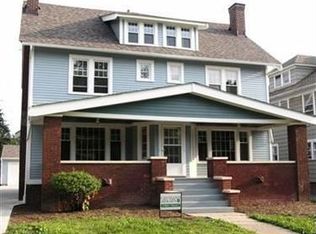 3134 E Derbyshire Rd, Cleveland Heights, OH