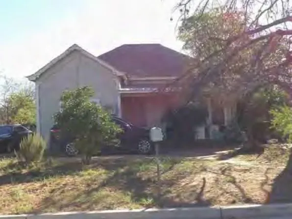 816 S Ash St, Pearsall, TX 78061