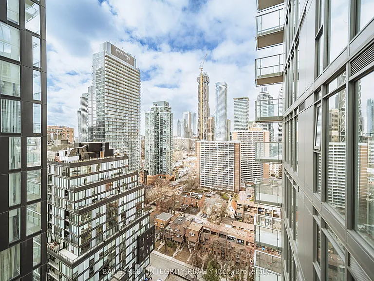 50 Wellesley St E #2801 — Photo 26