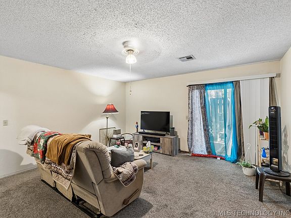 5th image of 3613 W 15th Ave