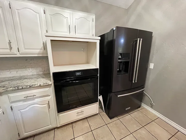 925 Millrun Ct — Photo 23