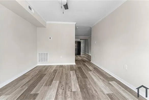 454 Harding St — Photo 3