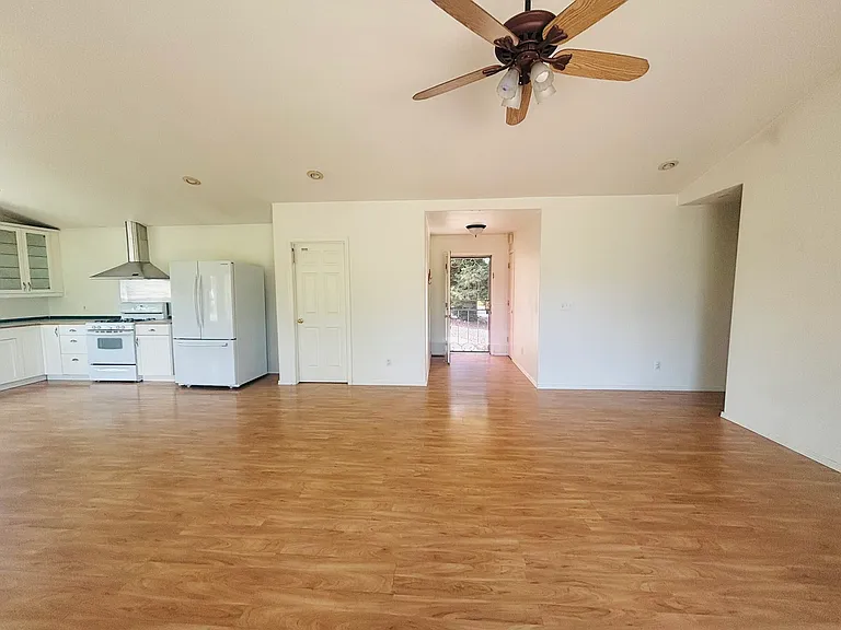 17942 Bunker Rd — Photo 7