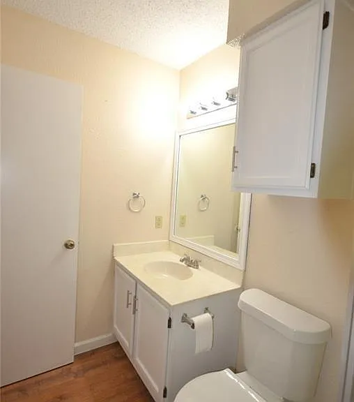 13903 Lothian Dr — Photo 13