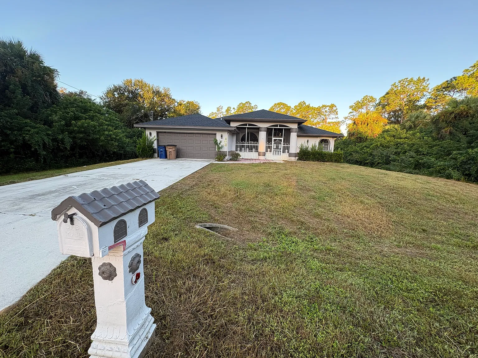 3 bed, 2.5 bath, 1978 sqft, $2,150 — Photo 3