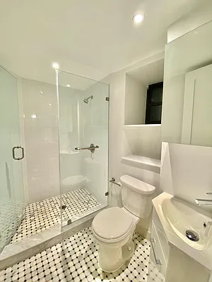 Rented by Waverly Realty Associates | media 38