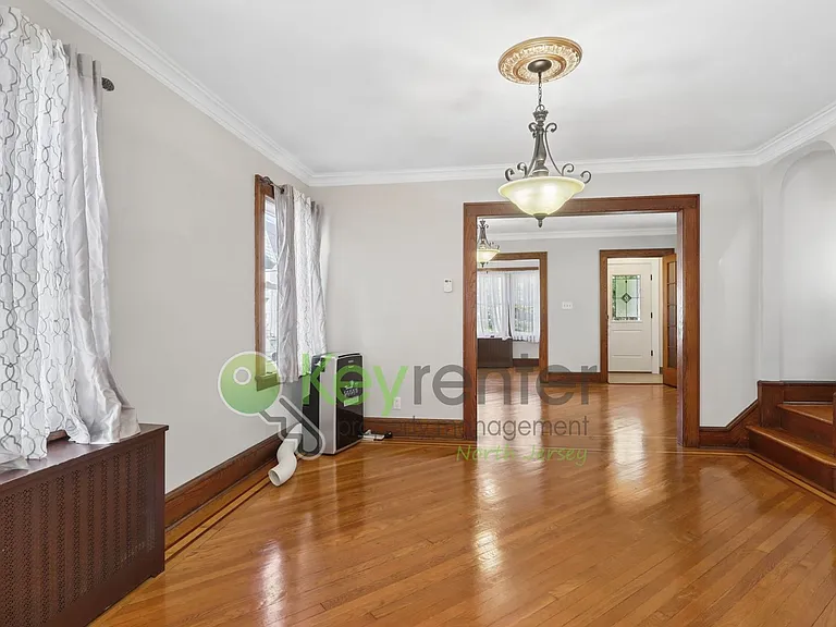 364 Chestnut St — Photo 9
