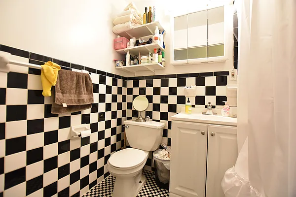 Rented by Bold New York | media 25