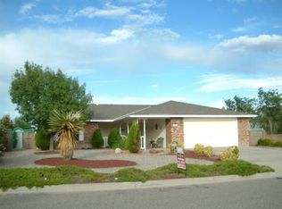 2520 Cabezon Dr NE, Rio Rancho, NM 87144