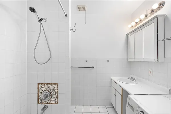 Rented by Loftey Group LLC | media 6