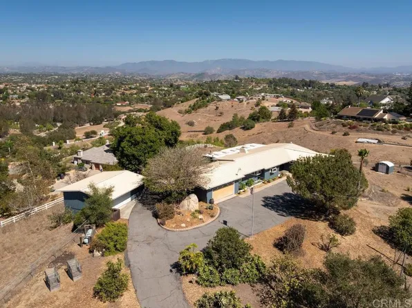 4880 San Jacinto Cir E, Fallbrook, CA 92028