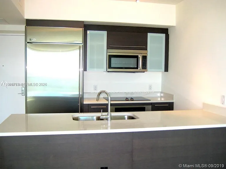 500 Brickell Ave #2708 — Photo 5