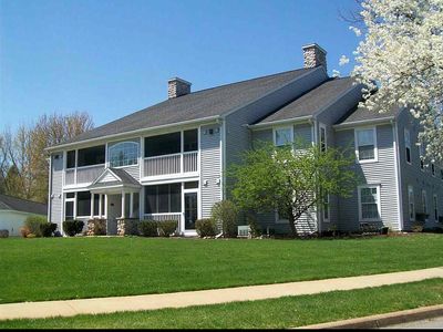 932 Oak Brook Dr, Jackson, MI, 49203