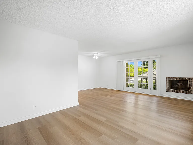 4248 Troost Ave #4 — Photo 5