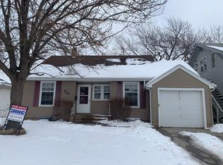 713 S 11th St, Norfolk, NE 68701