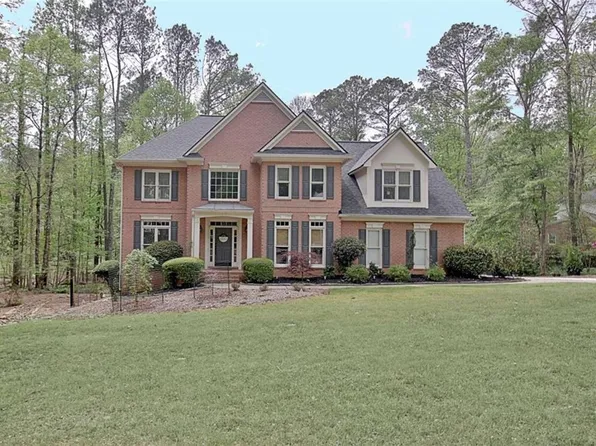 205 Woodcreek Ln, Fayetteville, GA 30215