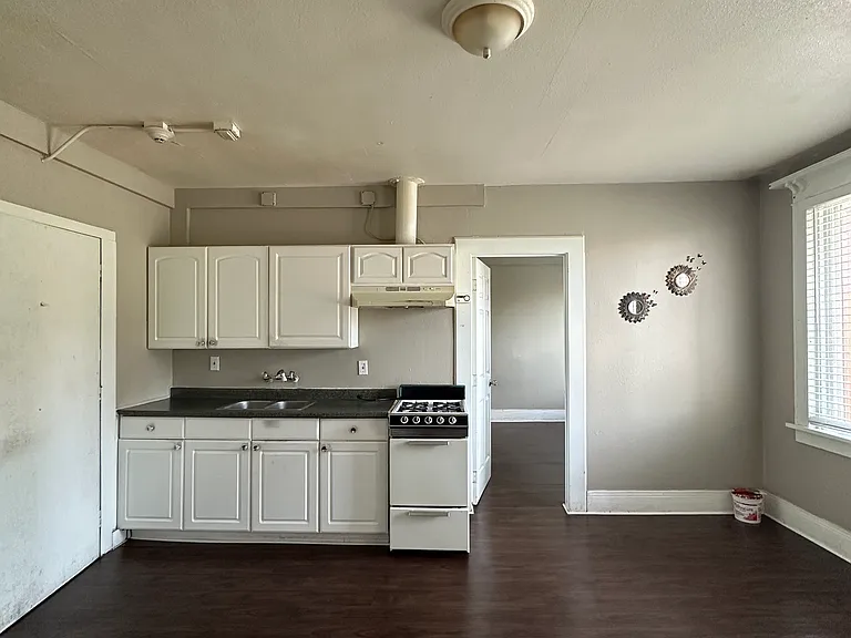 4220 Colby Ave #A8 — Photo 5