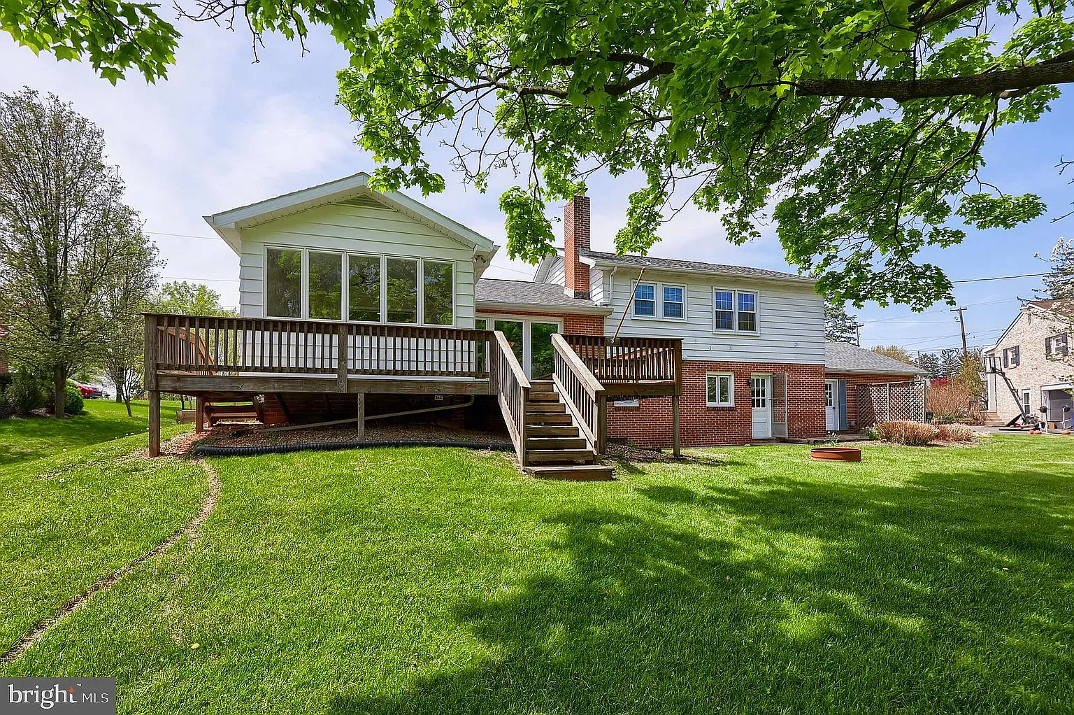 3 bed, 2274 sqft, $900 — Photo 1