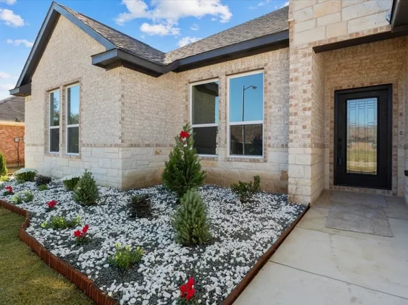 1109 Oxford Dr, Gainesville, TX 76240